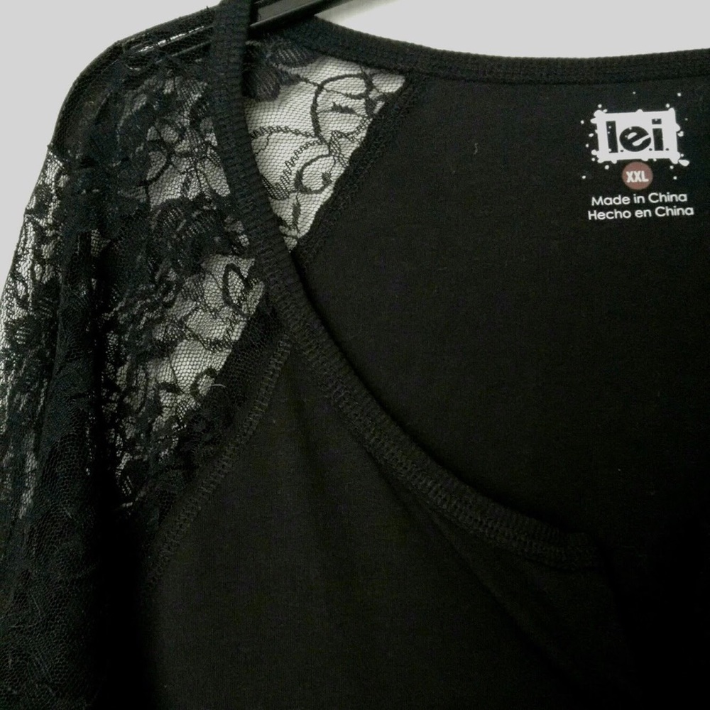 lei long sleeve top with lace sleeves - Picture 3 of 7